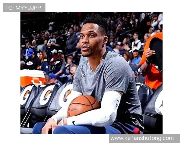 韦德与威少精彩对决瞬间回顾及两位球星的赛场风采展示